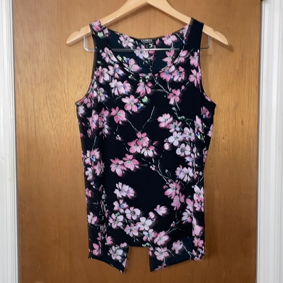 •EXPRESS•NWOT BLACK WITH OINK FLORAL SPLIT BACK TANK TOP SIZE MEDIUM - Picture 3 of 6